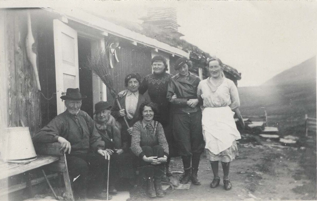 Frå venstre Hans Pladsen d.e., fem